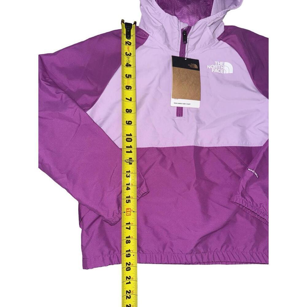 The North Face Youth Packable Wind Jacket in Pop Purple Size Medium (10) - Picture 2 of 4